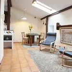 Bright Loft In Amazing Location