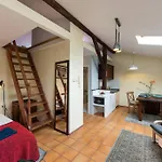 Bright Loft In Amazing Location